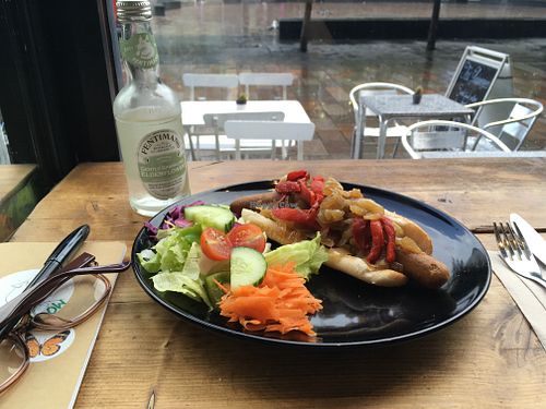 Not dog with side salad at The Glasvegan in Glasgow