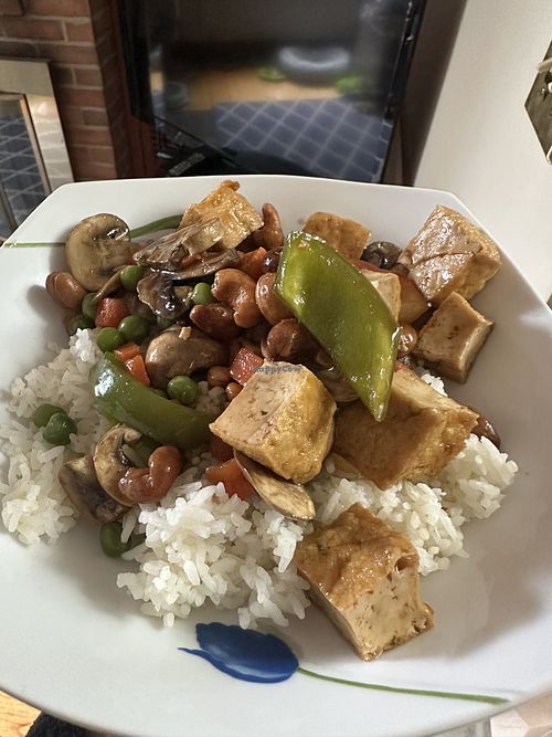 Cashew tofu  at Little Dragons in Columbus