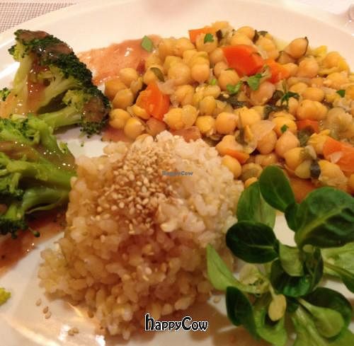 Garbanzo dish with umebushi sauce at La Biotika in Madrid