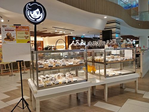 Stall front at Duke Bakery - White Sands in East Singapore