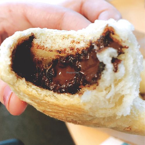 Vegan chocolate croissant at Moko Veggie Cafe - Anjos in Lisbon