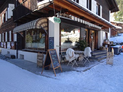 Exterior at Café LIV in Murren
