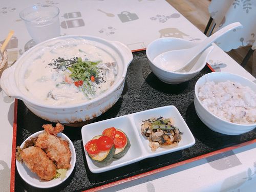 Soy milk pot set at Aina Cafe in Osaka