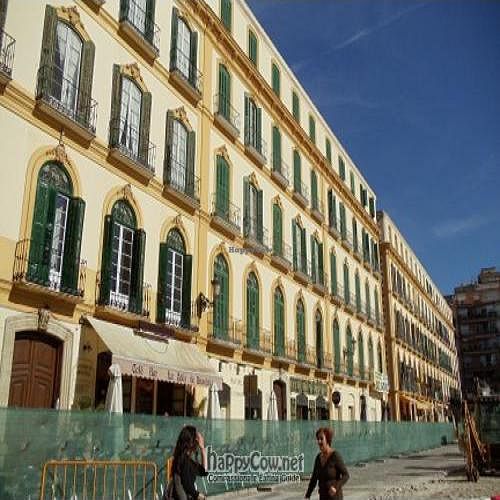 Outside, toward the right, lots of construction 02/2011! at Canadu in Malaga