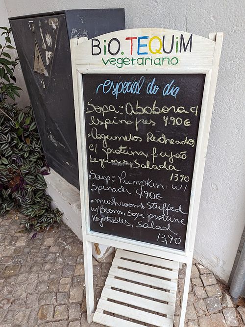 Daily specials at Bio.Tequim Vegetariano Restaurante in Tavira