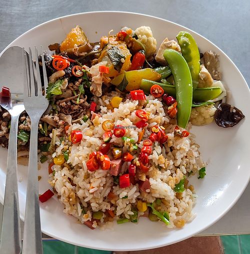 Veggie Fried Rice with vegetables at Raan Midr J - ร้าน มิตรเจ in Udon Thani