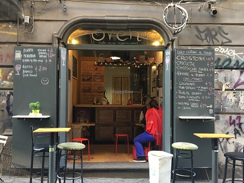 Store when open at Oven  in Naples