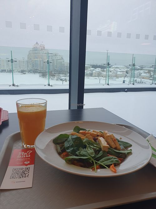 Salad "Natural" with quinoa, tofu, spinach, sweet potato, green beans, olive oil, and squeezed orange juice at Salateira - Prospekt Pobediteley in Minsk