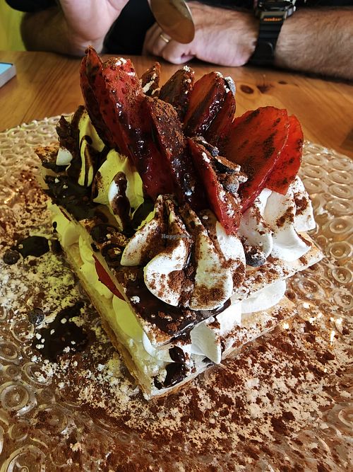 Milhojas with chocolate and strawberry at La Voladora in Alicante