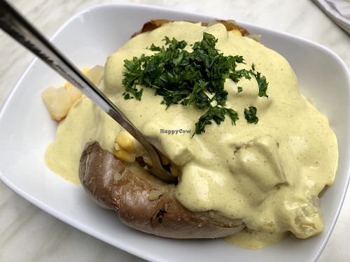 curry kumpir at Erdapfel in Hamburg