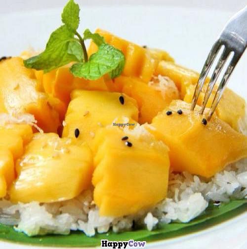 K'NYAY sticky rice with sweet mango at The Terrace on 95 - K'NYAY in Phnom Penh