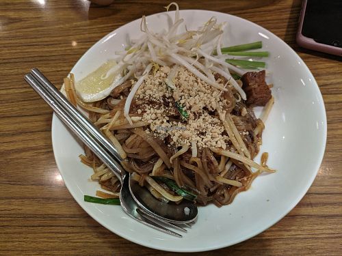Pad thai at Keawjal in Yokohama