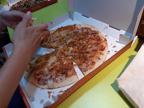 Onion pizza at Valen Pizza in Valencia