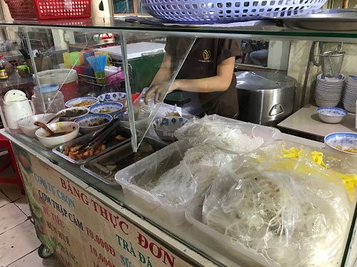 Selection at Dieu Vy - Ung Van Khiem in Ho Chi Minh City