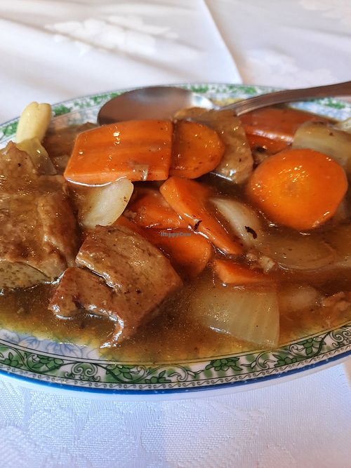 Seitan pollo in currysauce, part of a menu at Chino Playa in Torremolinos