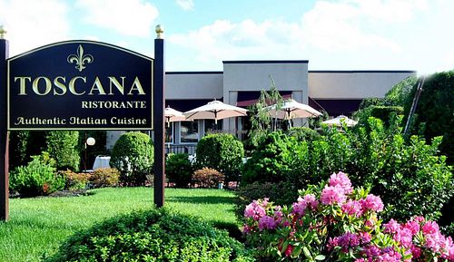 Exterior at Toscana in Eastchester