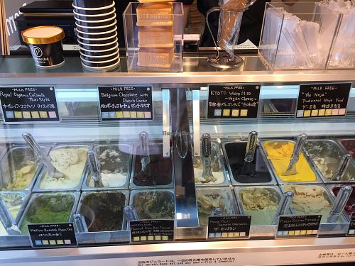 8 dairy-free flavors at Premarché Alternative Diner in Kyoto