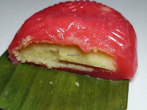 Sweet bean paste at Ji Xiang Everton 吉祥红龟粿 - Everton Park in Central Singapore