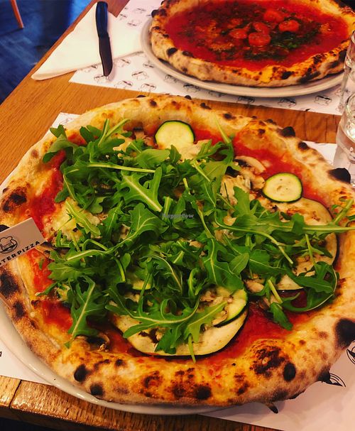 Veg pizza with vegan cheese at Mister Pizza - Duomo in Florence