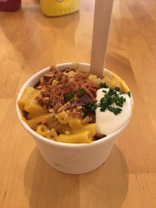 Mac n' cheese at Rudy's Dirty Vegan Diner in North West London