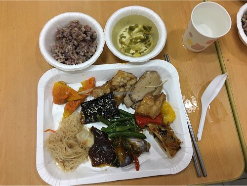 Buffet with rice & quinoa & a bowl of soup - about 70TWD. Great taste. So cheap at Yí Hēng Zhāi 宜亨齋 in Taipei