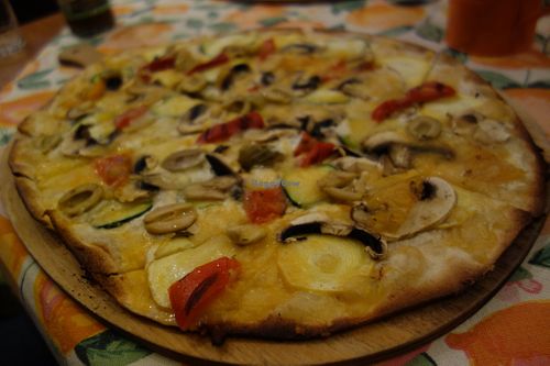 G12 Grillgenuss (vegan) (with vegan cream, courgette, mushrooms, grilled red pepper, grilled olives, and vegan cheese) at Flammerie Alt-Saarbrücken in Saarbrucken