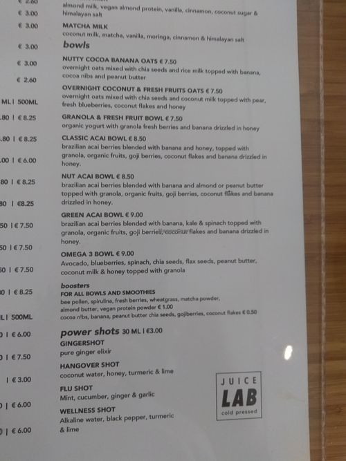 Bowls and power shots at Juice Lab in Amsterdam