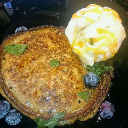 blueberry pancakes with vegan icecream at Marees Sauces and Food in London