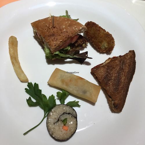 the toast was the only really nice thing at Loving Hut in Valencia