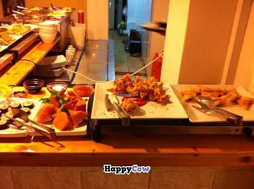 Buffet at Loving Hut in Valencia