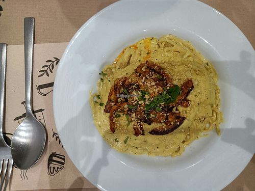 Tempeh carbanara at La Tastaolletes in Valencia