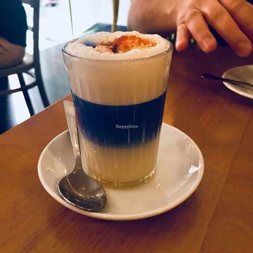 Blue spirulina latte (vegan) at Lille Brunch & Lunch in Tenerife