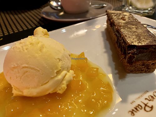 "Luftikus" dessert at Peter Pane in Leipzig