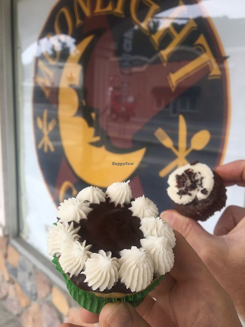 Vegan cupcakes at Moonlight Cafe in Brewster