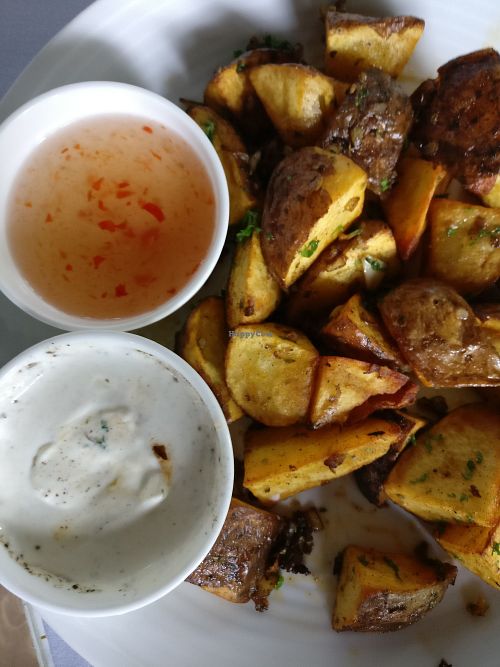 Potato wedges with hol at Baby Elephant in Siem Reap