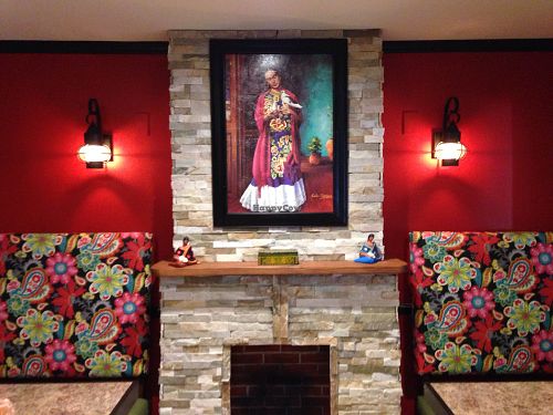 Excellent vibes at La Diosa De Los Moles in Paramount