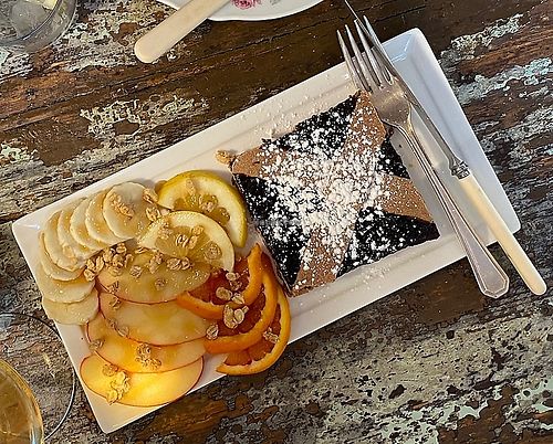 Vegan cake  at Sullaluna in Venice