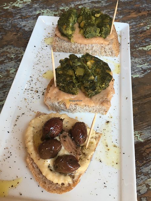 Vegan croutons  at Sullaluna in Venice