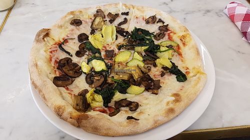 Vegan pizza (verdure) with vegan cheese (daiya) at Flour & Barley in Las Vegas