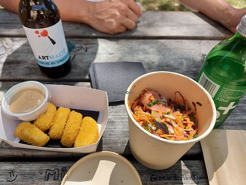 Nuggets and salad : yummy at Greenpoint Burgers in Annecy