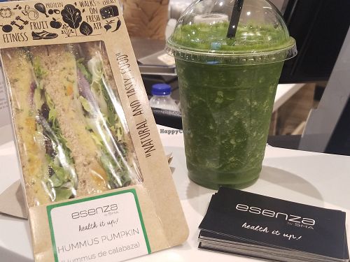 Pumpkin hummus sandwich and green power juice at MAD - Esenza - T4-S in Madrid