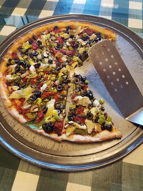 Vegan pizza at Cousin Vinnie's NY Pizza Cafe in San Juan Island