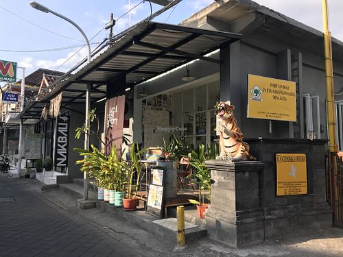 Exterior of Black House Burger at Black House Burgers in Kuta