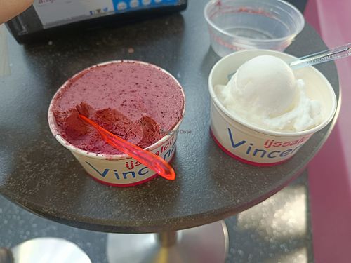 Blueberry sorbet ice (without sugar) and lemon sorbet ice. at Ice Cream Vincenzo in Nijmegen