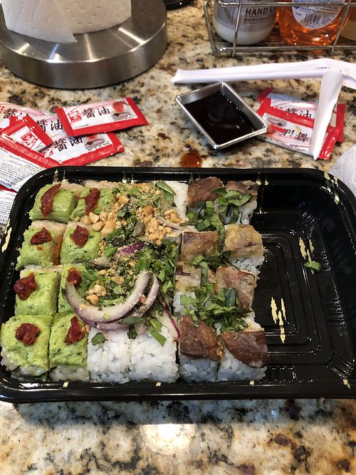 1 x EDEN ROLL
1 x THAI HIPPIE
1 x SHIITAKE TO ME
 at Blue Sushi Sake Grill in Lexington