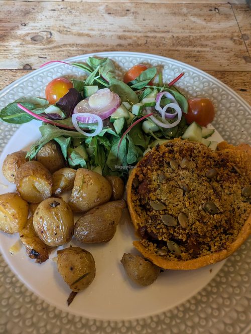 Roasted vine tomato and vegetable tart at Smugglers Inn in Weymouth