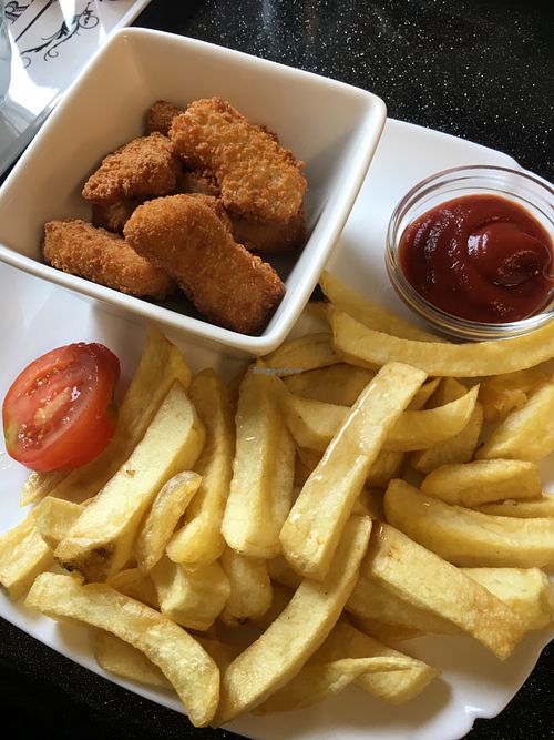Nae-chick nuggets and chips £6.50 at Linda's Fish & Chips in Cullen