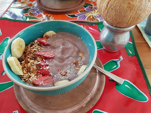 Breakfast Acai bowl at Bali Beach Deli in Santa Teresa