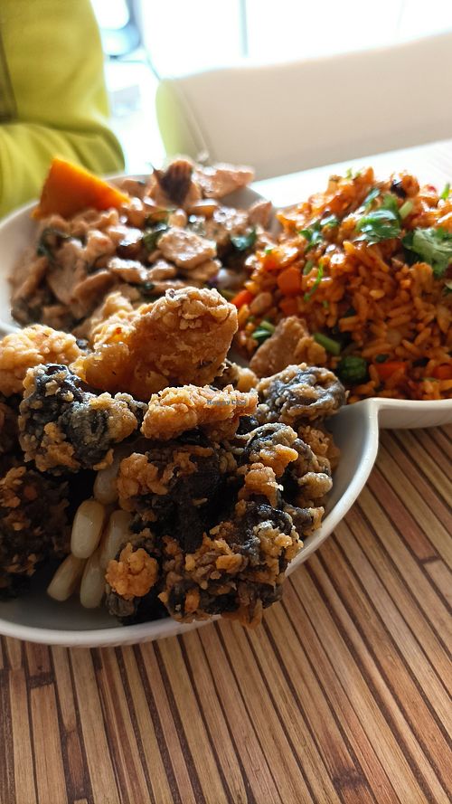 Trío marino at Loving Hut - Surquillo in Lima