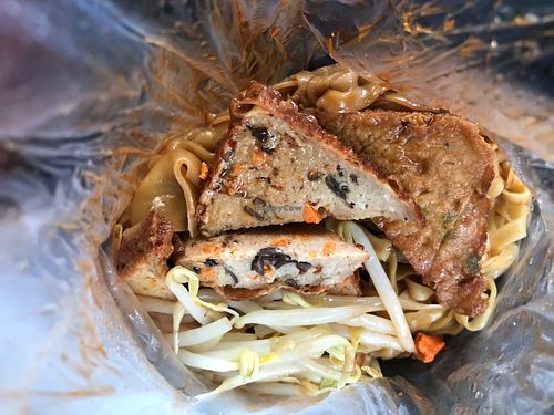 Kolo mee but use mee pok $3 at Xin Ci Ming 新慈明 in East Singapore